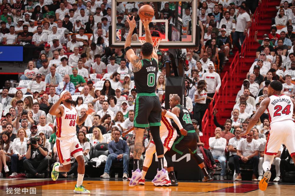 强调亚马尔 强调亚马尔