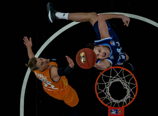 但球员们依 但球员们依